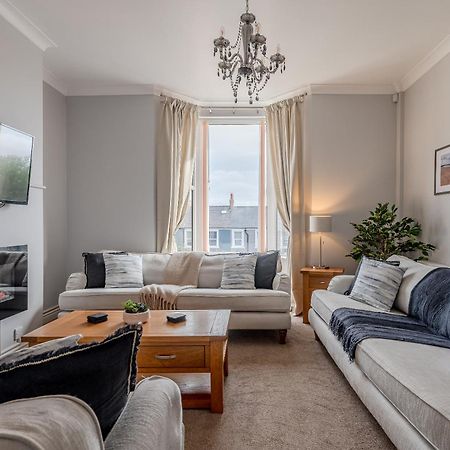 Rosemill - Large Pet Friendly Home With Off Road Parking 惠特比 外观 照片