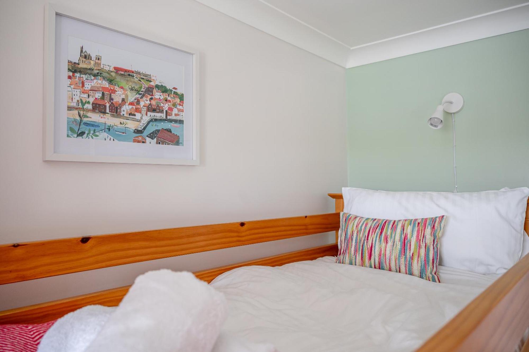 Rosemill - Large Pet Friendly Home With Off Road Parking 惠特比 外观 照片