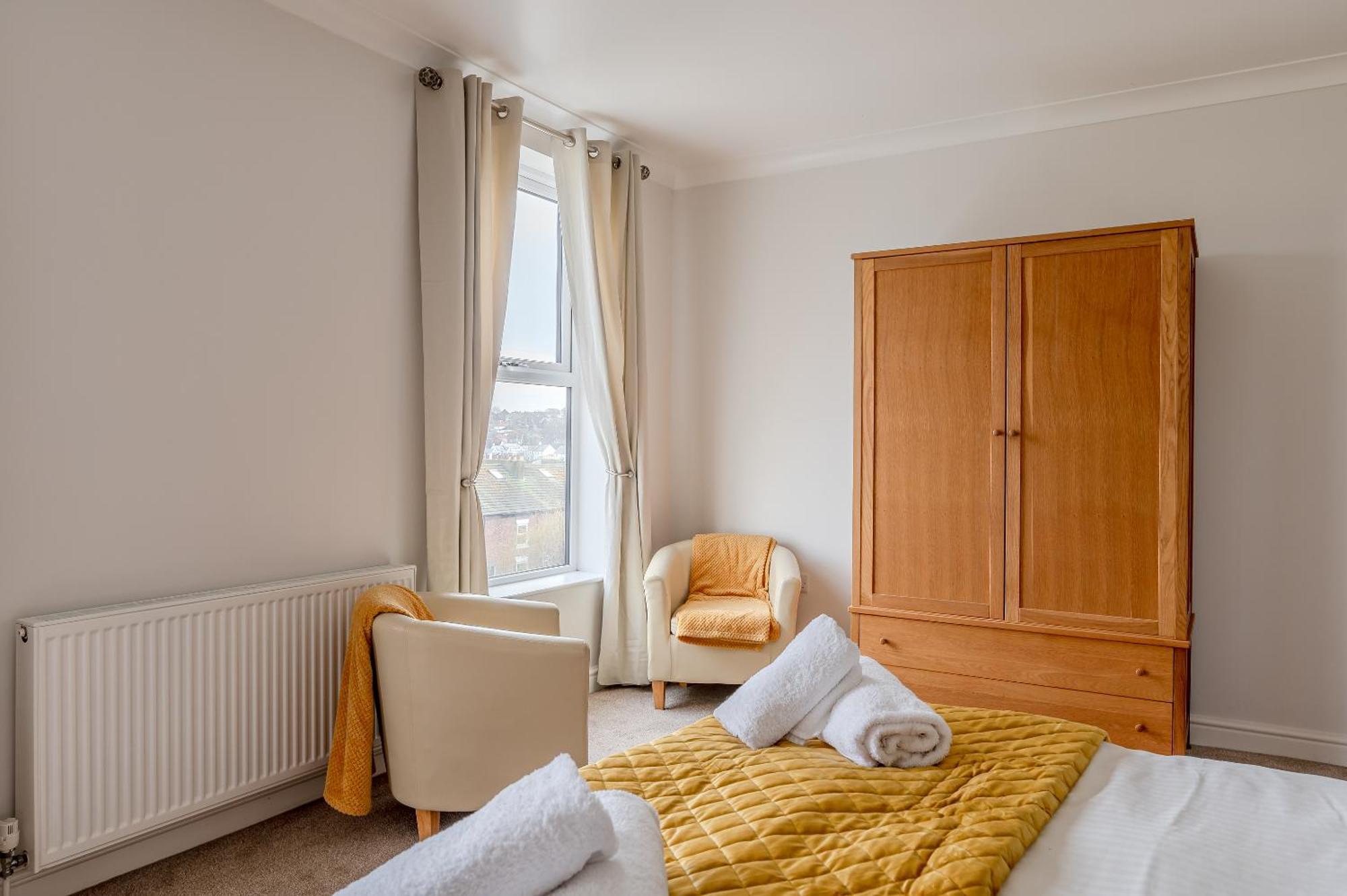 Rosemill - Large Pet Friendly Home With Off Road Parking 惠特比 外观 照片