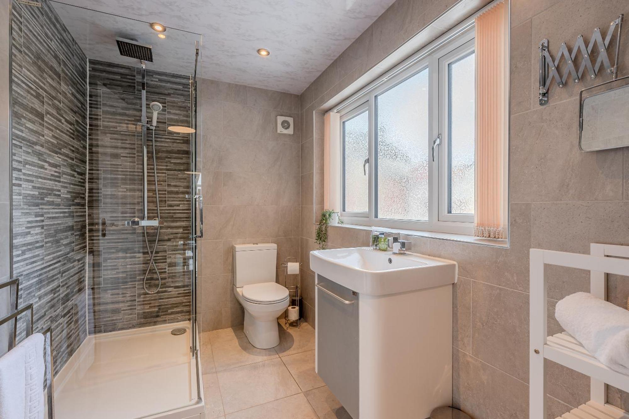 Rosemill - Large Pet Friendly Home With Off Road Parking 惠特比 外观 照片