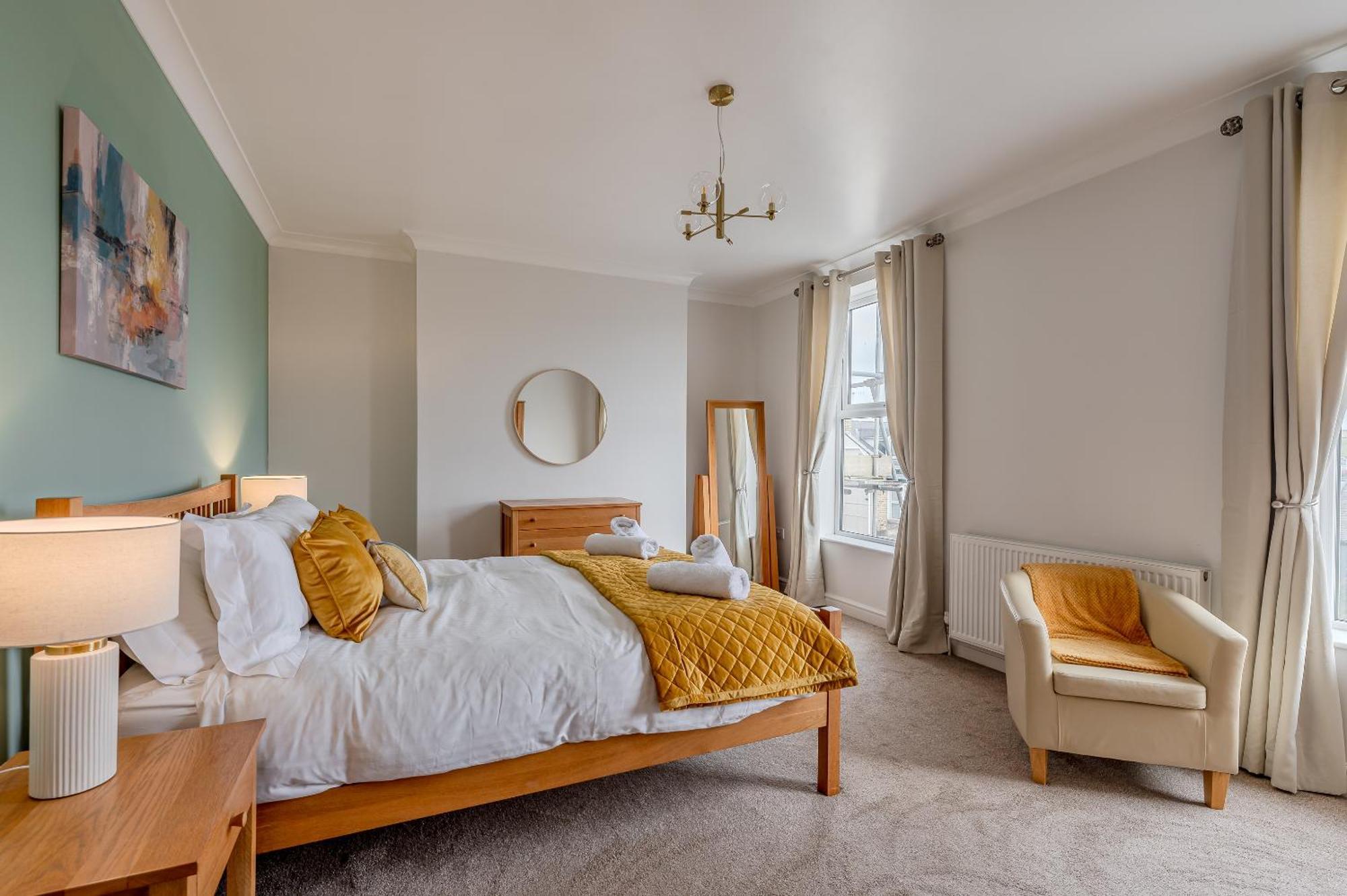Rosemill - Large Pet Friendly Home With Off Road Parking 惠特比 外观 照片