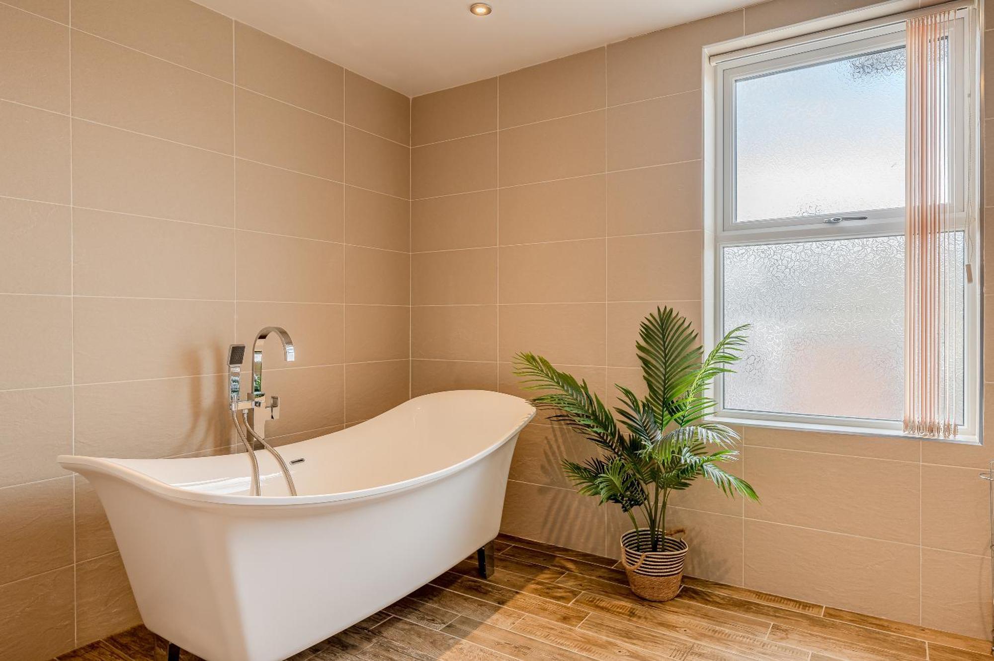 Rosemill - Large Pet Friendly Home With Off Road Parking 惠特比 外观 照片