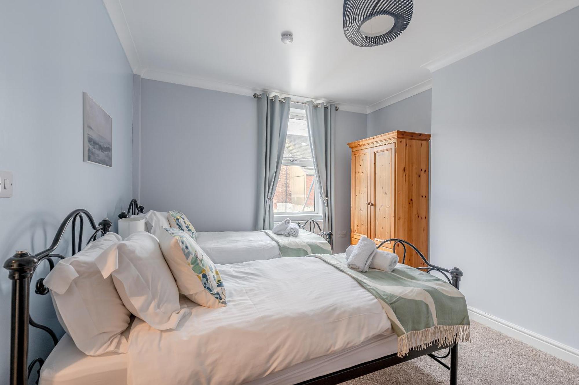 Rosemill - Large Pet Friendly Home With Off Road Parking 惠特比 外观 照片